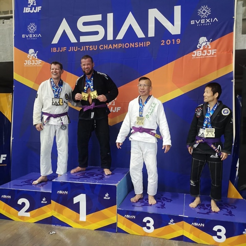 Mareks Varnelis triumfē Āzijas čempionātā Brazīļu Džiu-Džitsu Mareks Varnelis triumfē Āzijas čempionātā Brazīļu Džiu-Džitsu